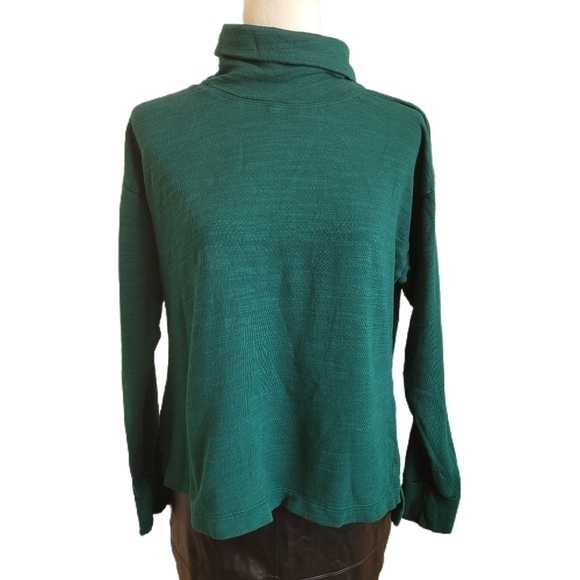 J Crew vintage fleece Turtleneck green , classic , womans size M - Picture 1 of 9